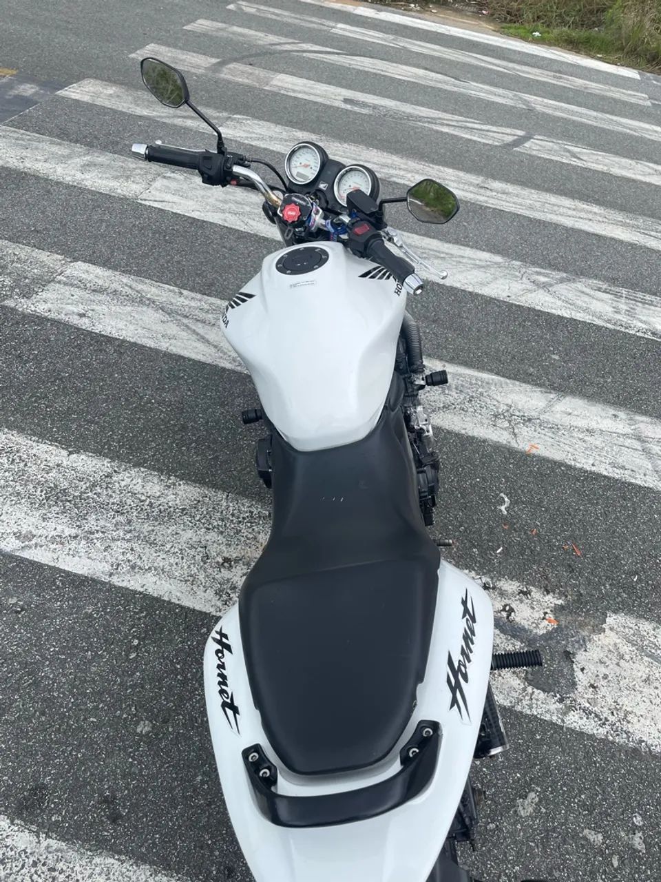 Hornet branca  - Foto 4