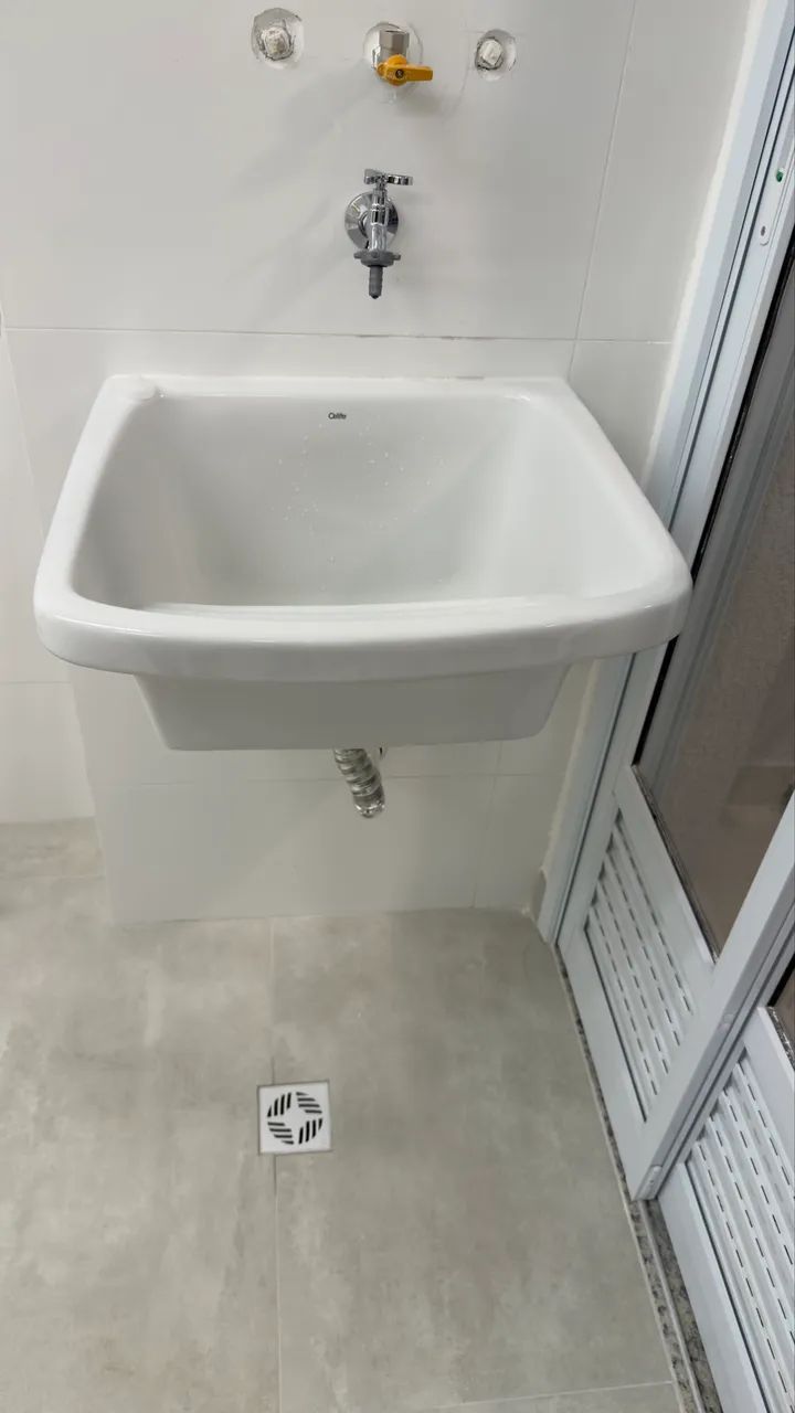 Tanque de Louça Suspenso Branco - NOVO (Retirado de Apartamento)