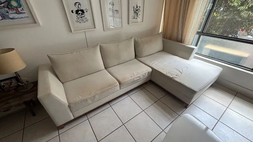 Light beige linen sofa with 1 defect65704309323778120