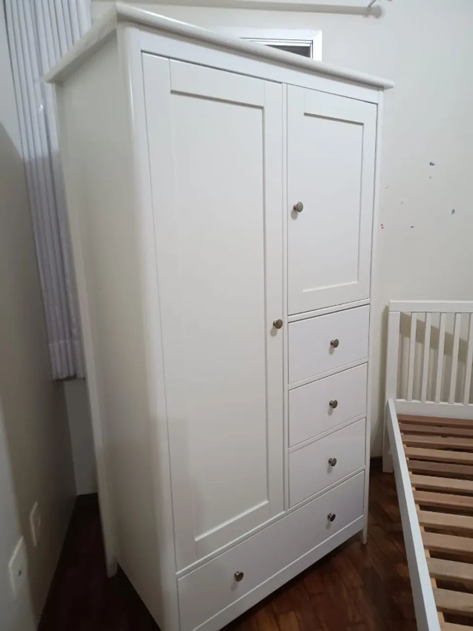 Guarda-roupa de solteiro cor branca - Foto 2
