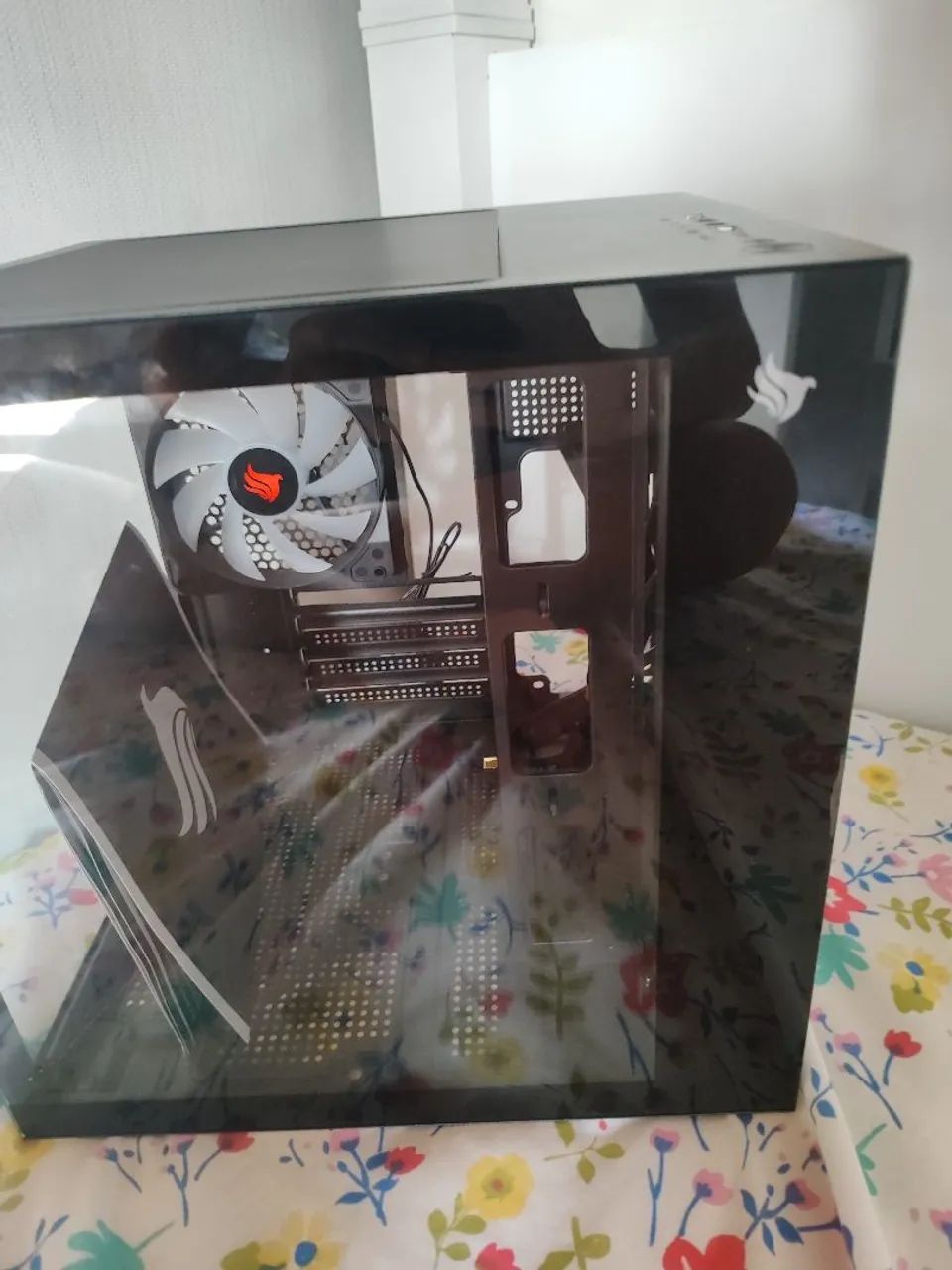 Gabinete mini-tower com 1 fan (nunca usado)