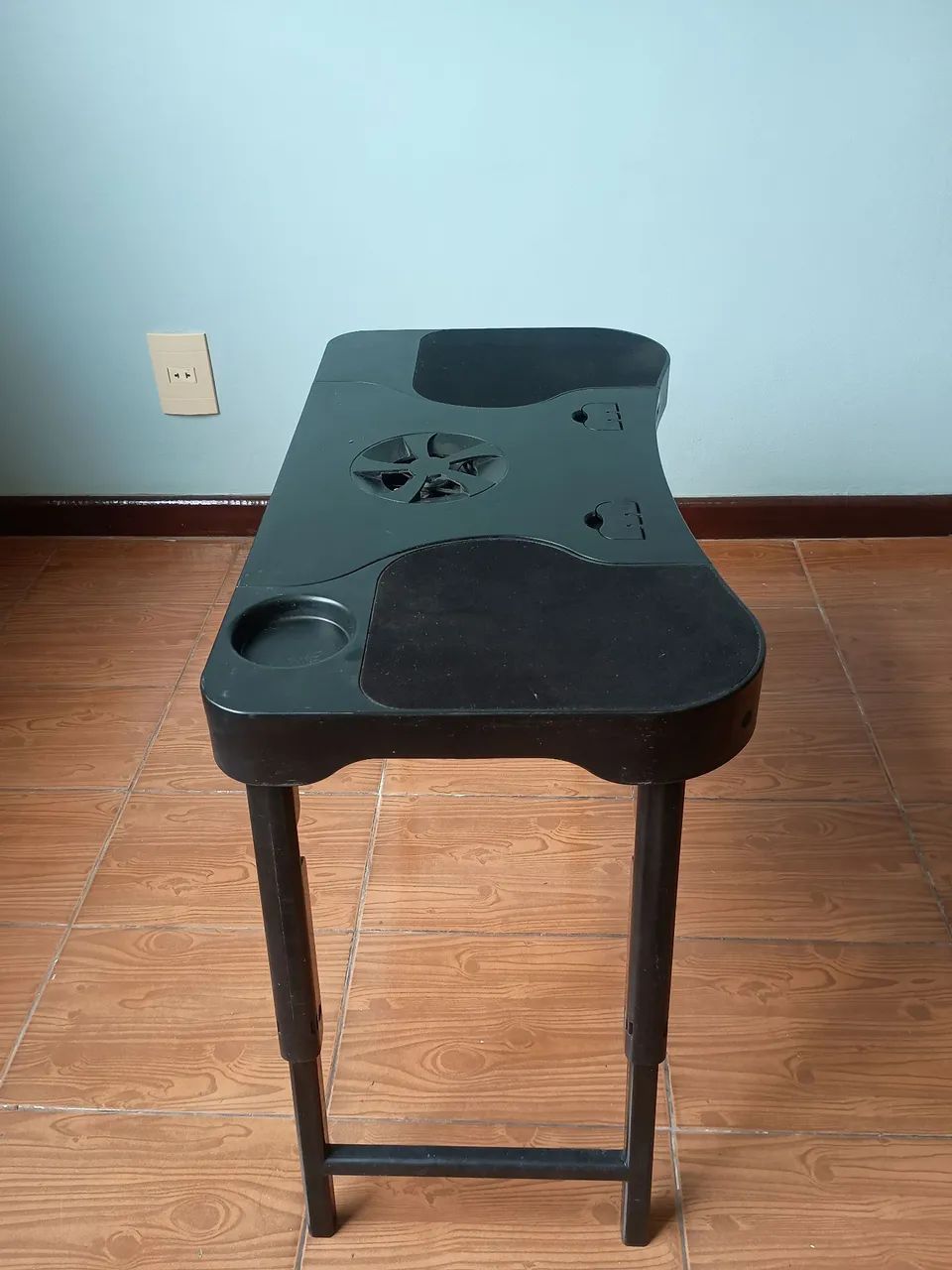 Mesa retrátil para notebook com ventoinha - Foto 4