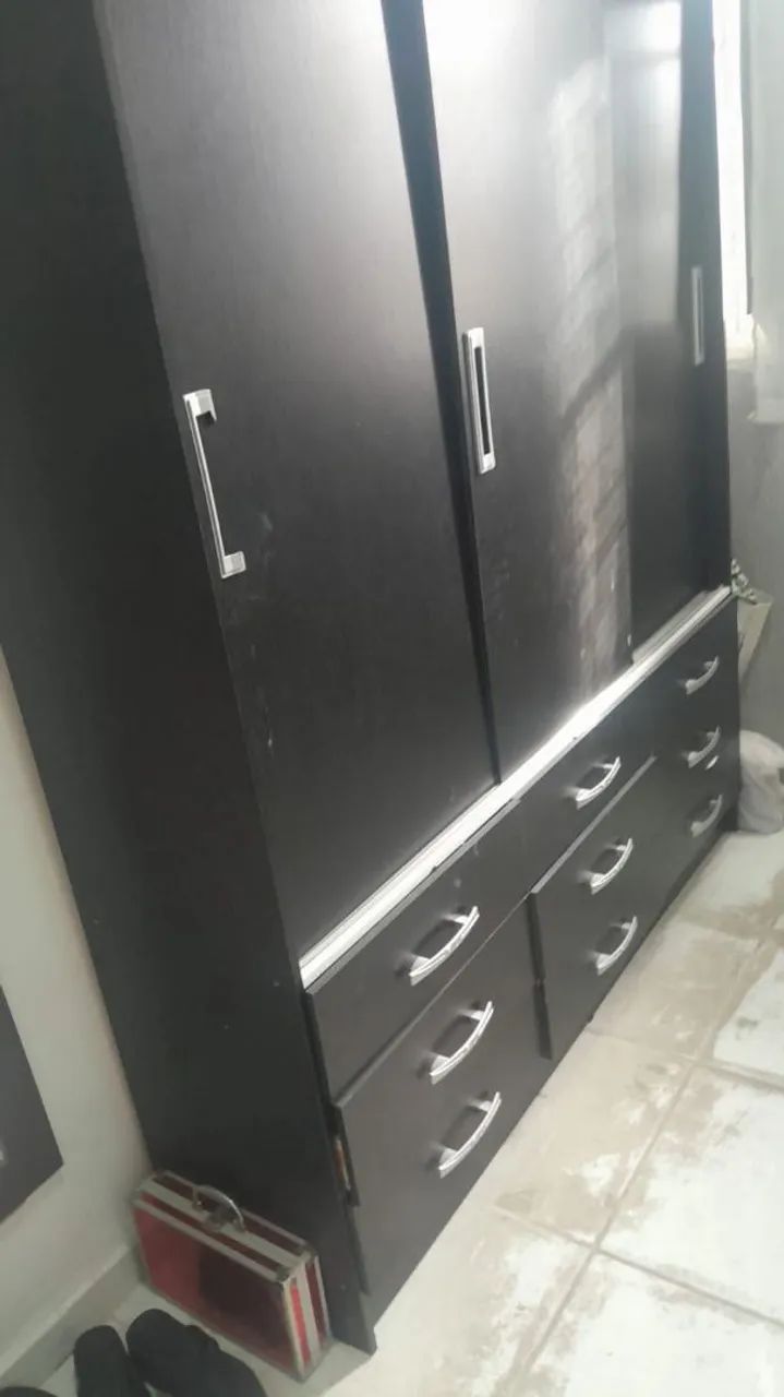 3 Guarda roupas  - Foto 3