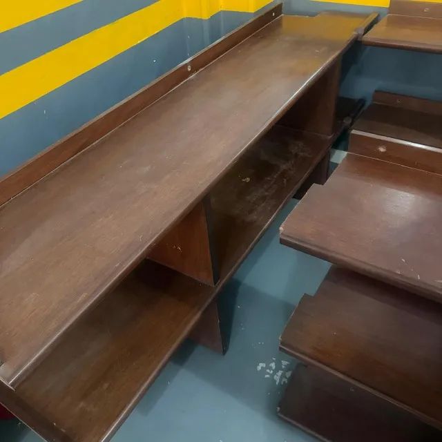 Vendo PRATELEIRAS/EXPOSITORES COMERCIAIS EM MADEIRA MACIÇA - Foto 4