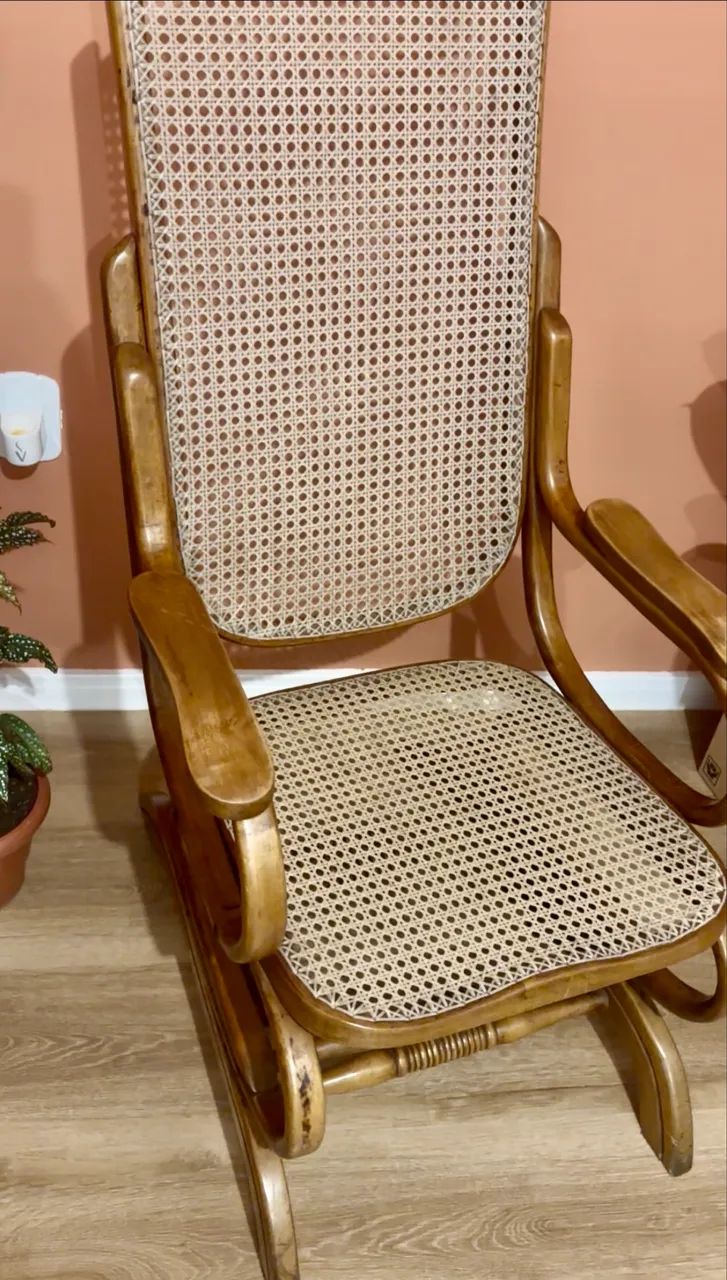 Cadeira de balanço Austríaca tipo Thonet - Foto 5