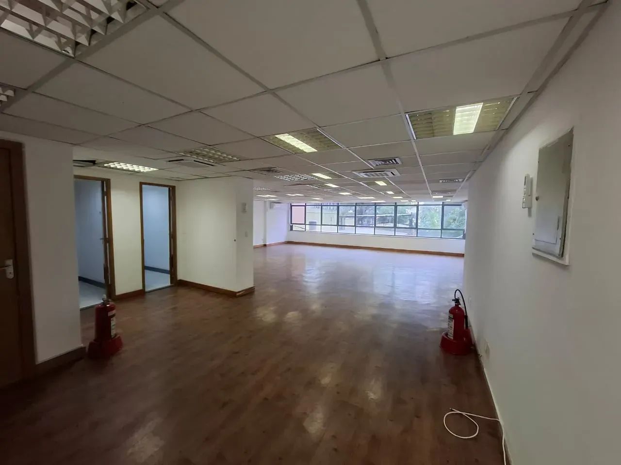 EXCELENTE SALA COMERCIAL NO BAIRRO DA GLÓRIA - Foto 5