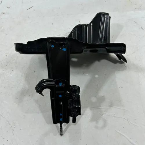 Suporte Bateria Toyota Etios 1.3 1.5 2015 A 2019 Esquerdo
