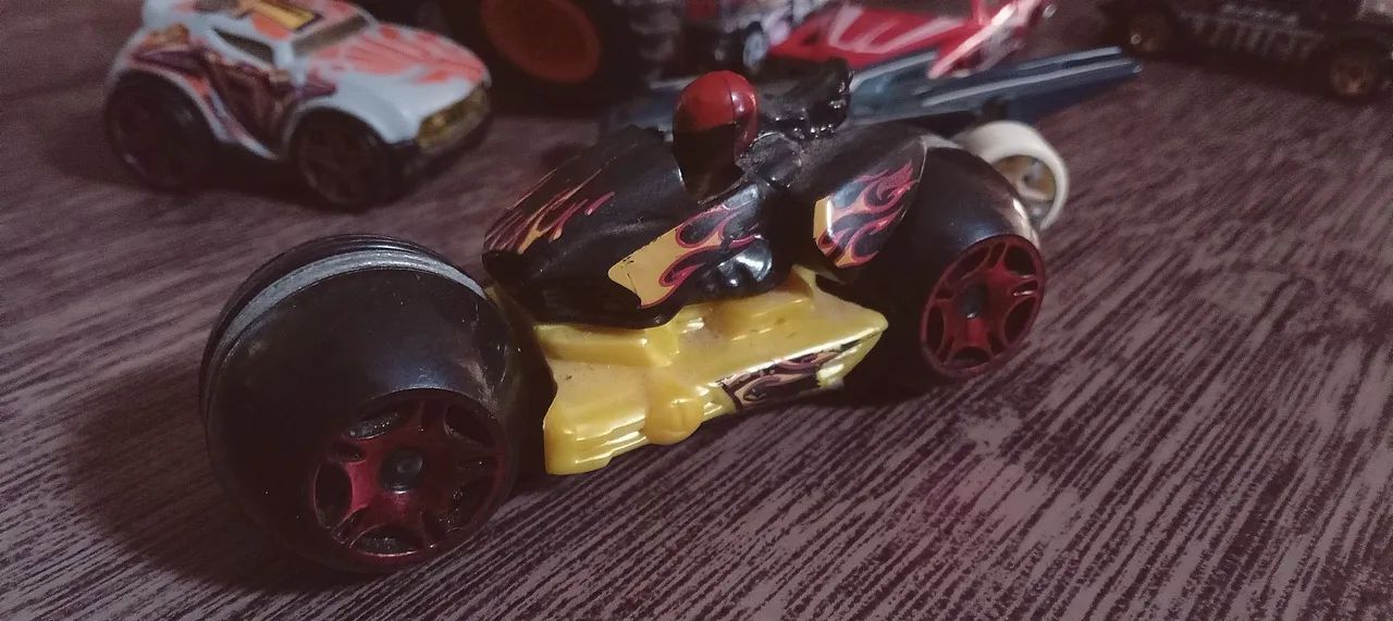 Conjunto de carros Hot-wheels - Foto 4