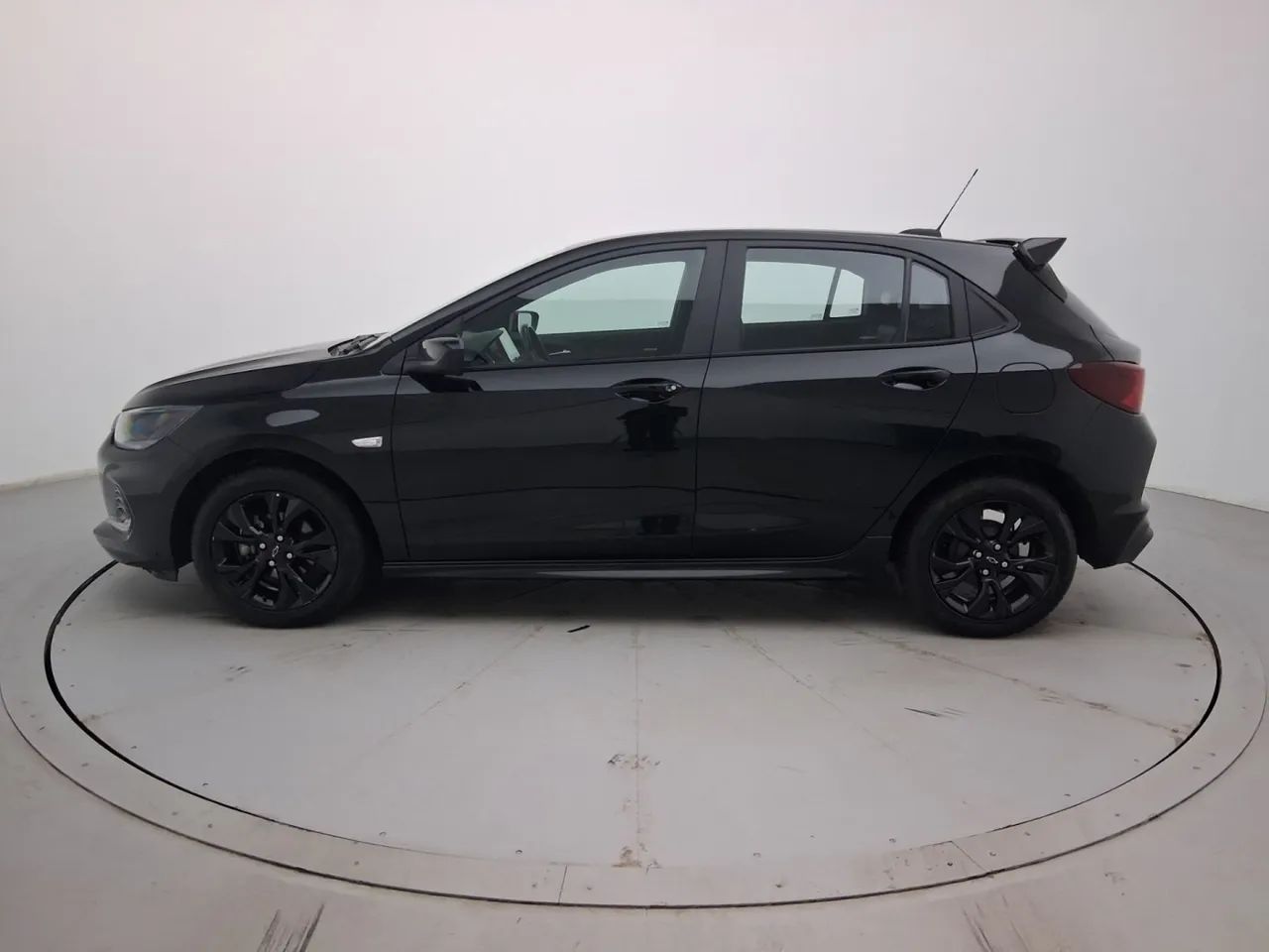 Chevrolet Onix RS 1.0 TB 12V Flex Aut. 4P, foto 2 de 18