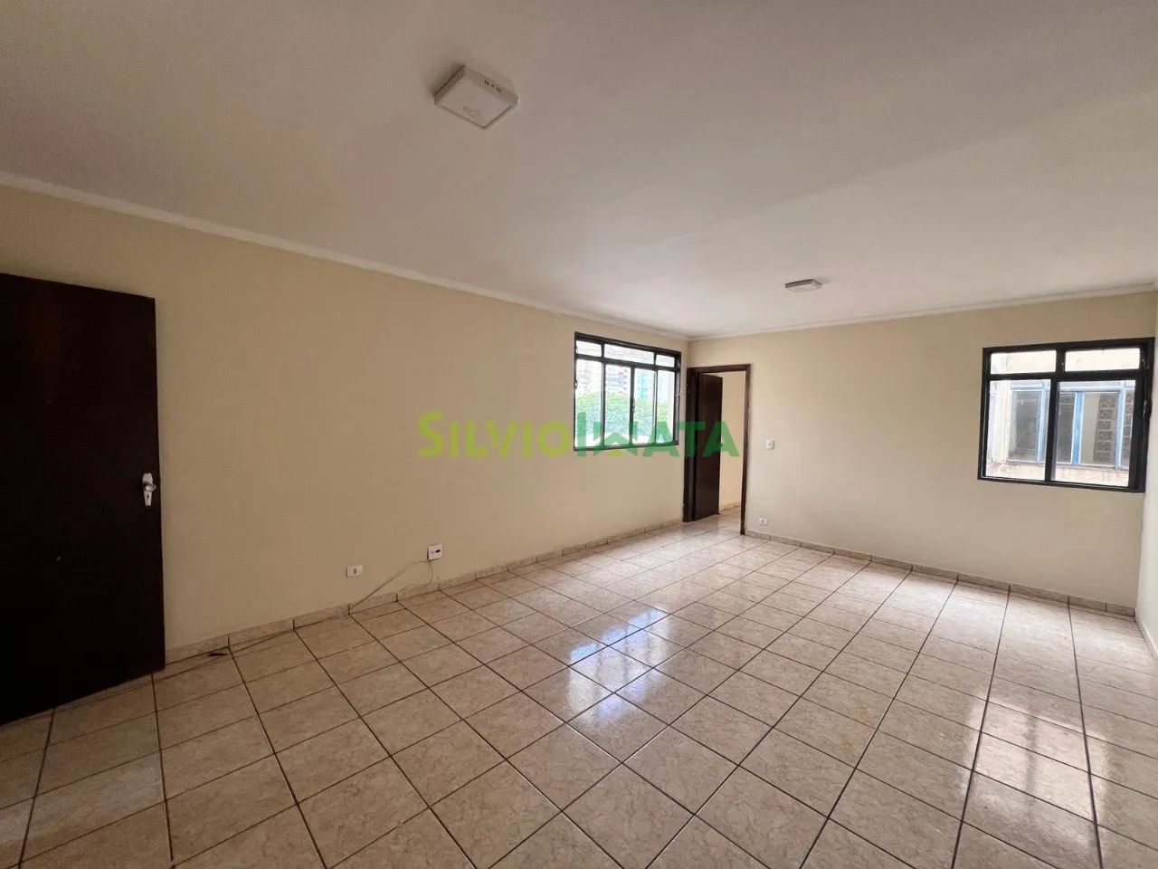 EXCELENTE APARTAMENTO 03 QUARTOS E 01 SUÍTE PARA MORAR NO CENTRO DA CIDADE, AVENIDA BRASIL - Foto 2