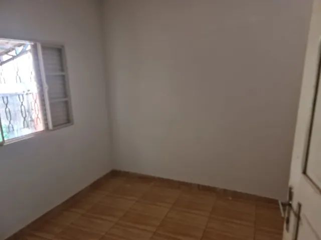 Casa simples com 3 quartos, lote 12 x 25 m - Vila Dourada - Foto 3