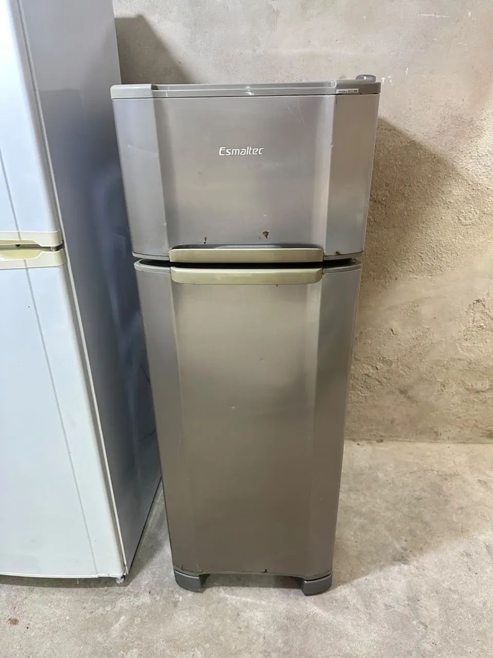 Geladeira Esmaltec 290 litros