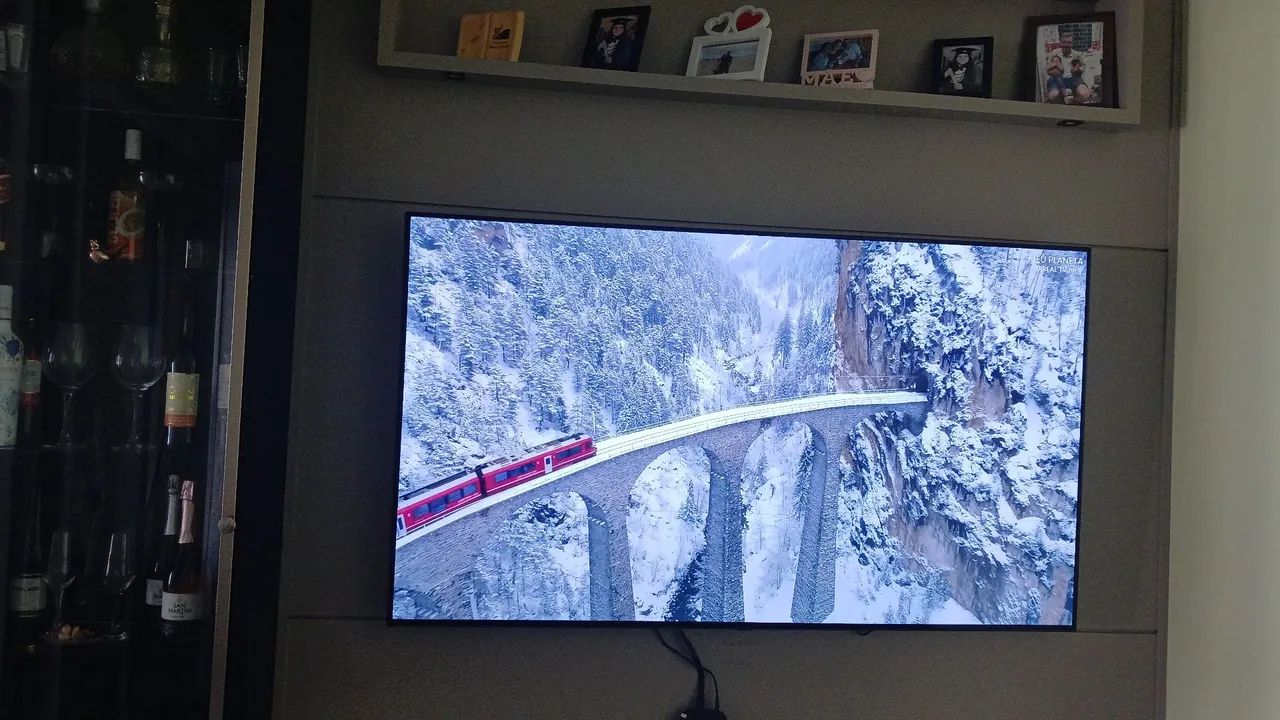 TV OLED 65 POLEGADAS COM PEQUENO DETALHE NA TELA - Foto 4