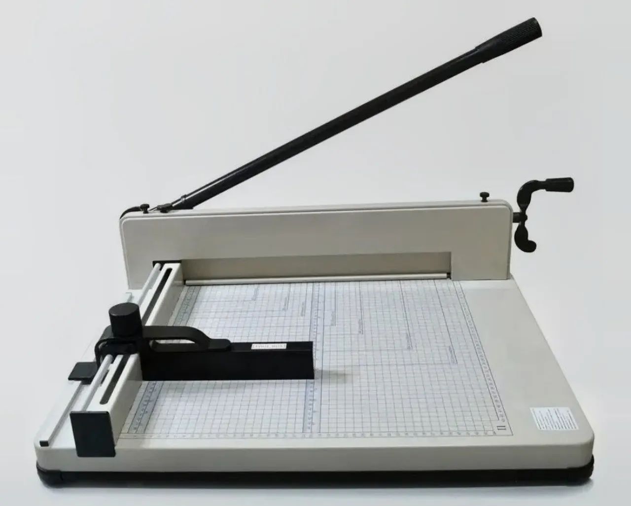 GUILHOTINA SEMI-INDRUSTIAL 43CM ATÉ 400 FOLHAS