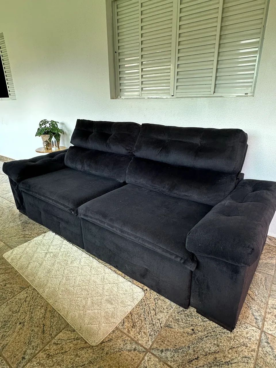 Sofá Retrátil Preto em Ótimo Estado - Foto 4