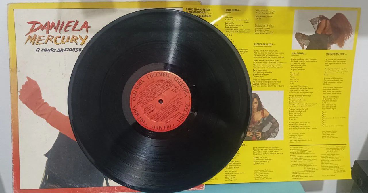 Daniela Mercury Lp vinil - O canto da cidade - Perfeito Carnaval  - Foto 4