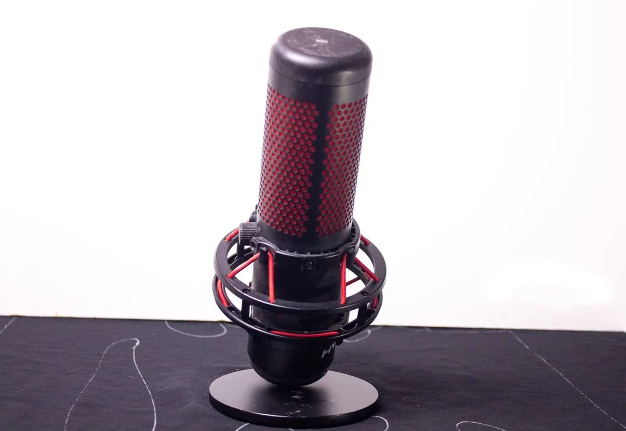 Vendo microfone HYPERX QUADCAST VERMELHO  - Foto 3