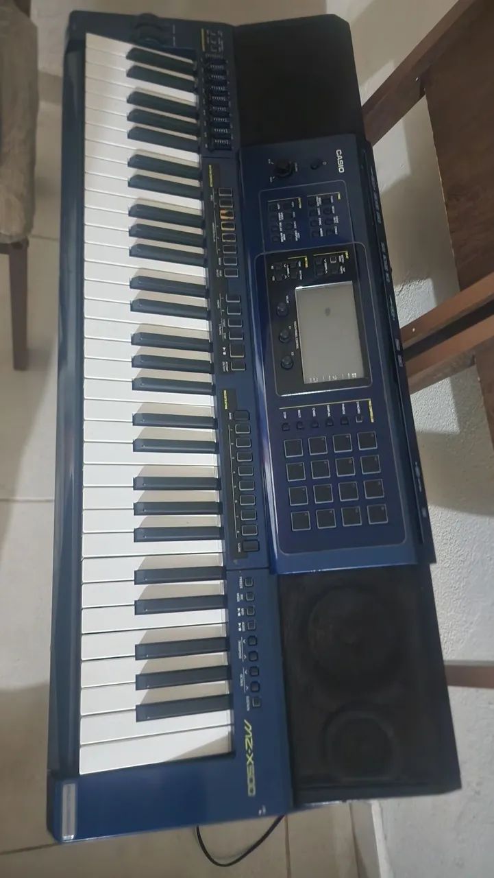 Teclado Casio MZX 500