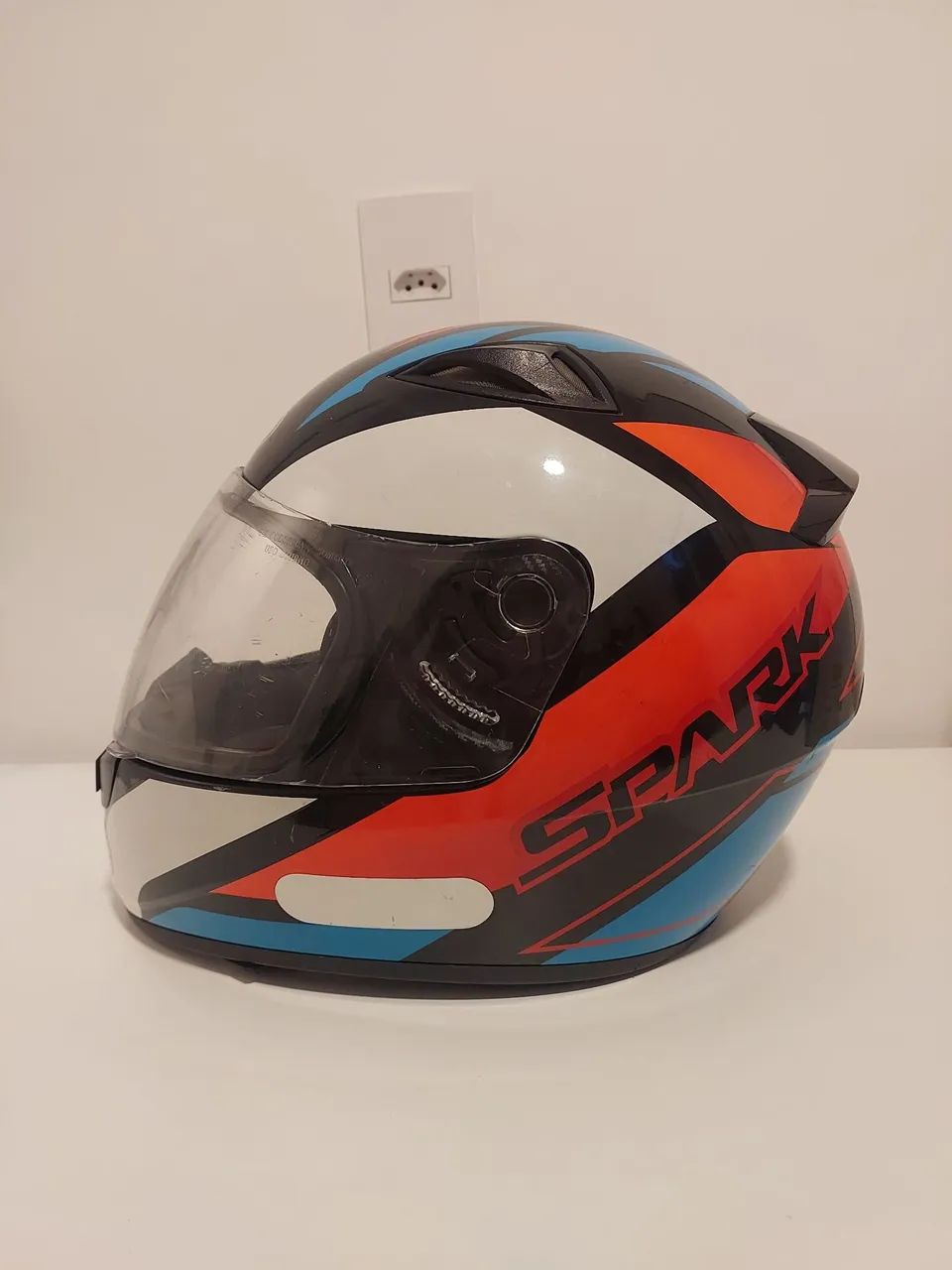 CAPACETE N° 61