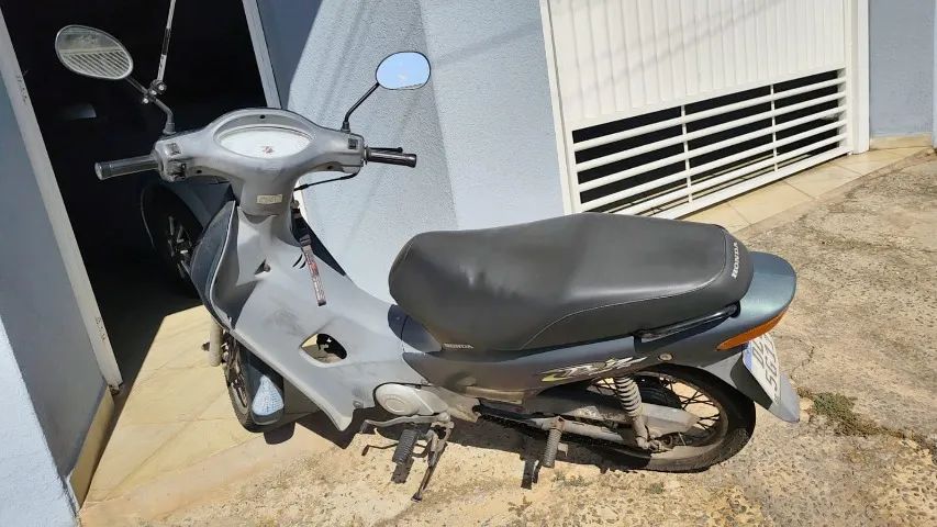 Vendo BIZ 100 2004 