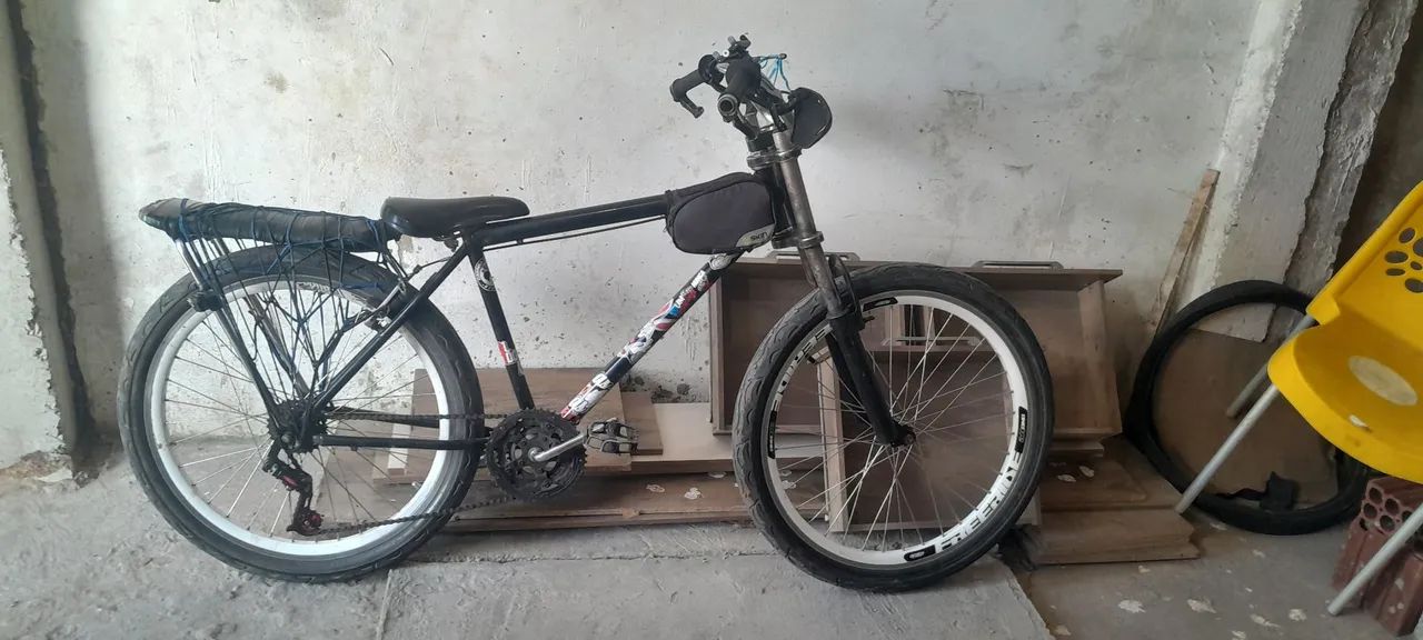 VENDO BICICLETA MONTADINHA 
