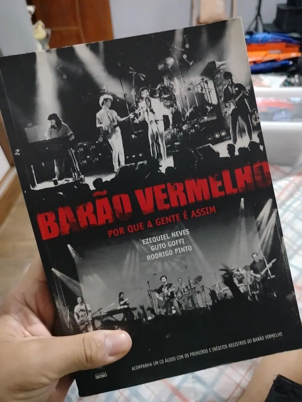 Livro da banda barão vermelho, incluso cd 