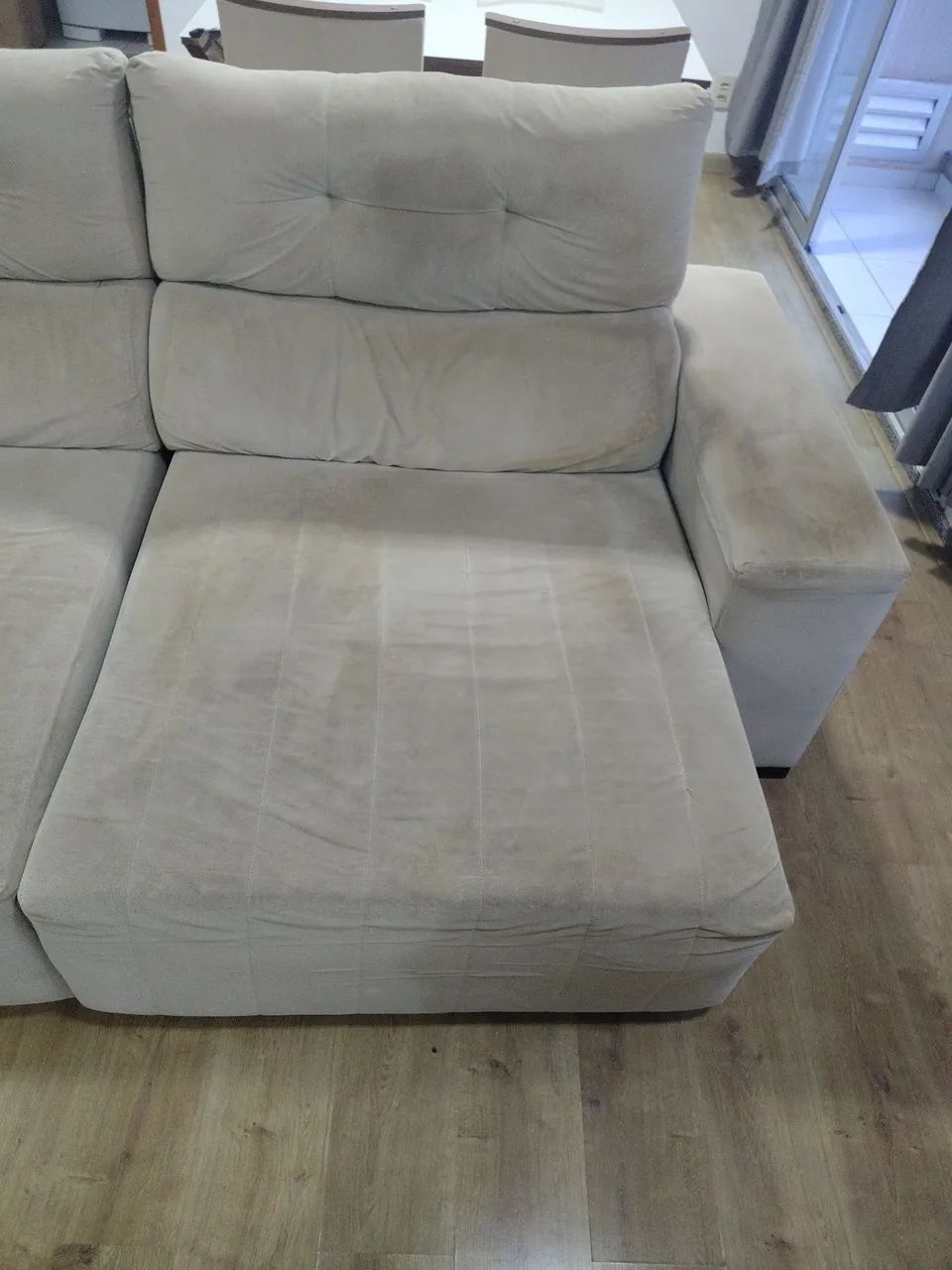 Sofá super resistente adquirido em loja de referência  - Foto 2