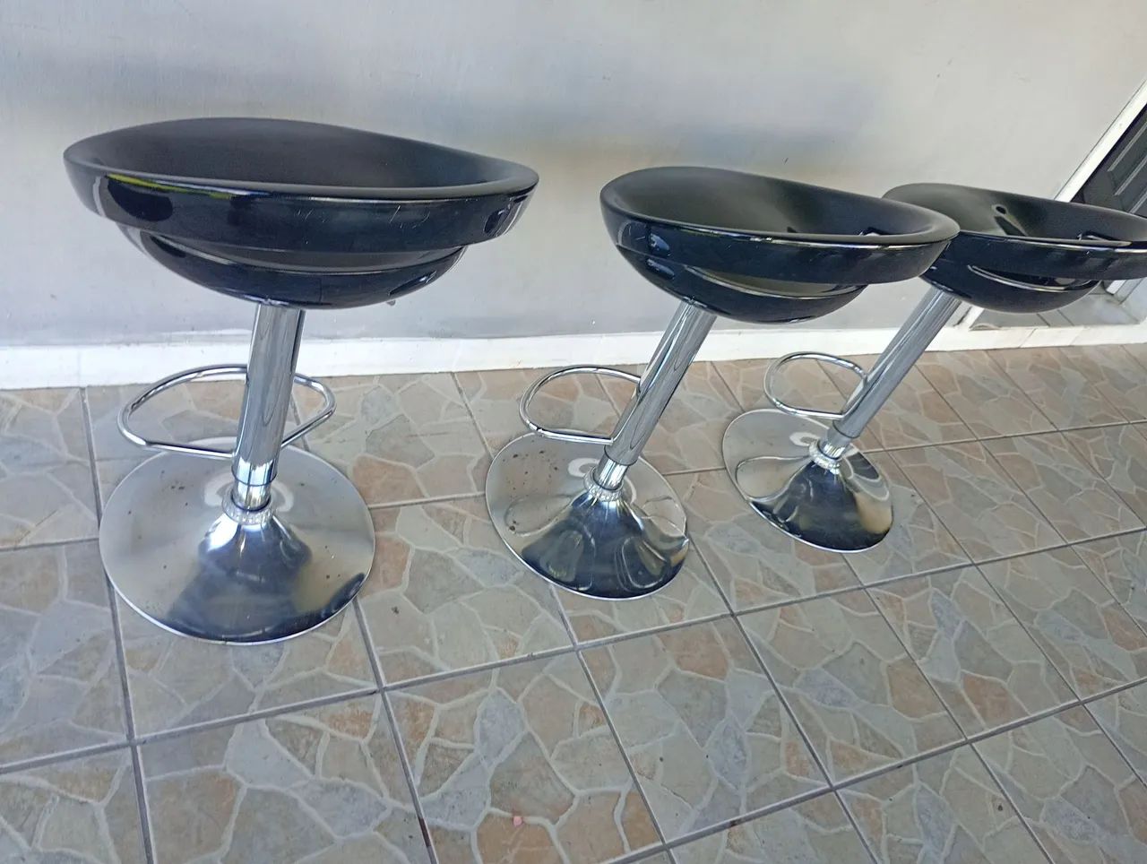 Banquetas meia lua giratória com regulagem de altura  - Foto 5
