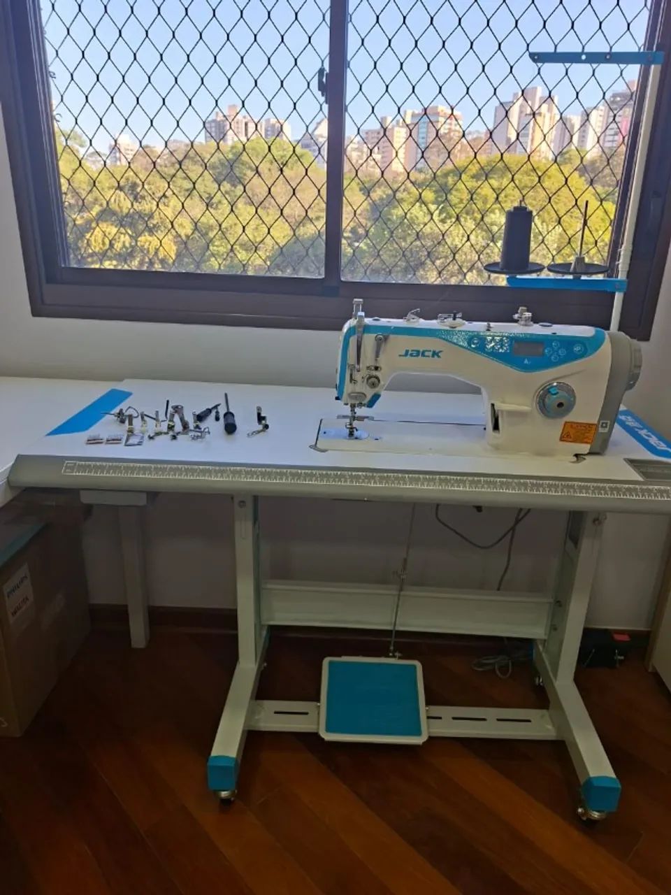 Máquina de Costura Industrial Jack A4