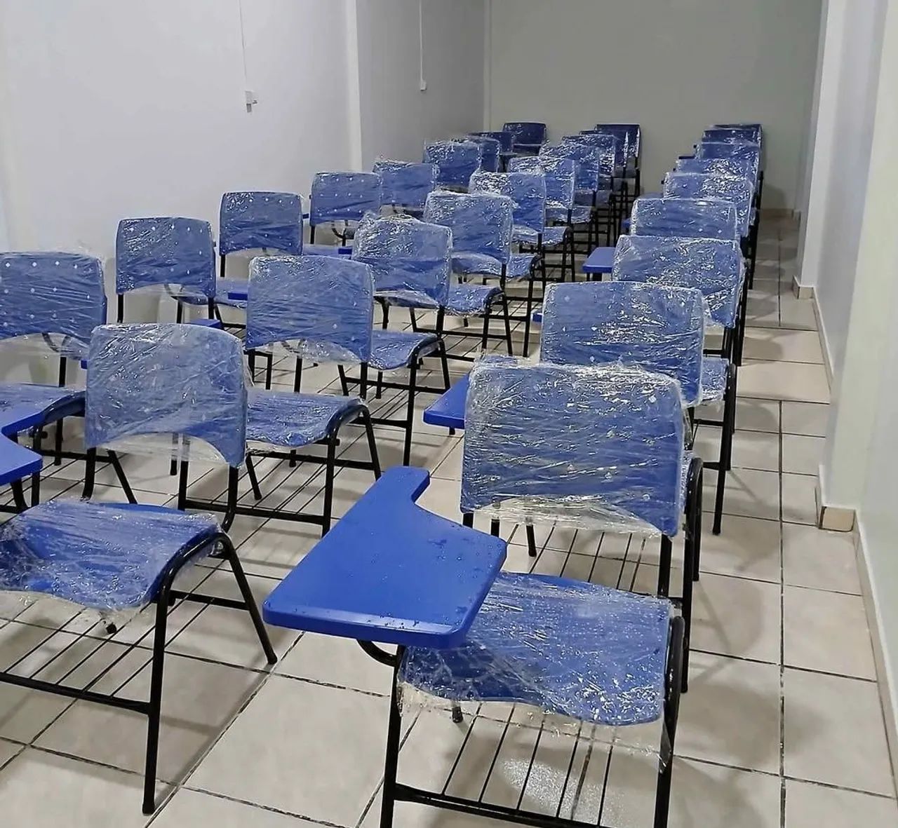 Cadeira escolar de plástico  - Foto 3