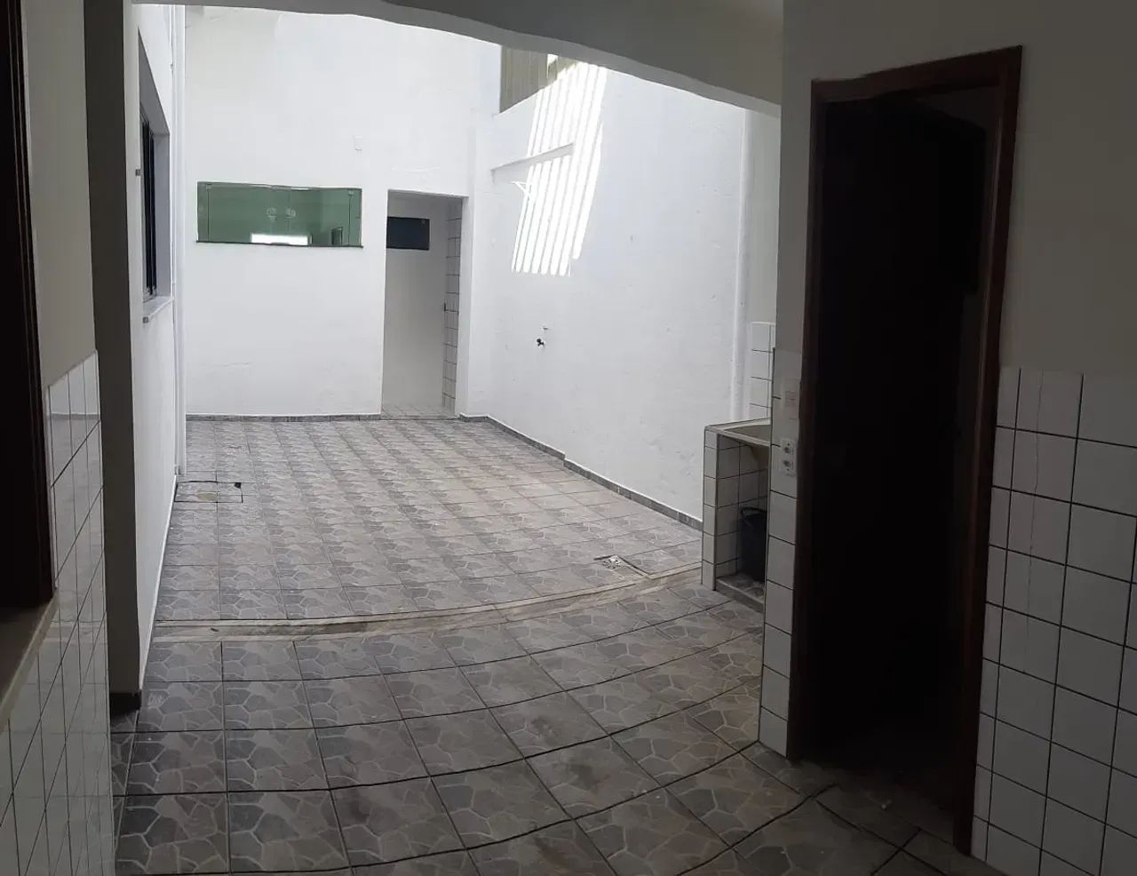 VENDO ou ALUGO EXCELENTE CASA 3 PAV - Foto 5