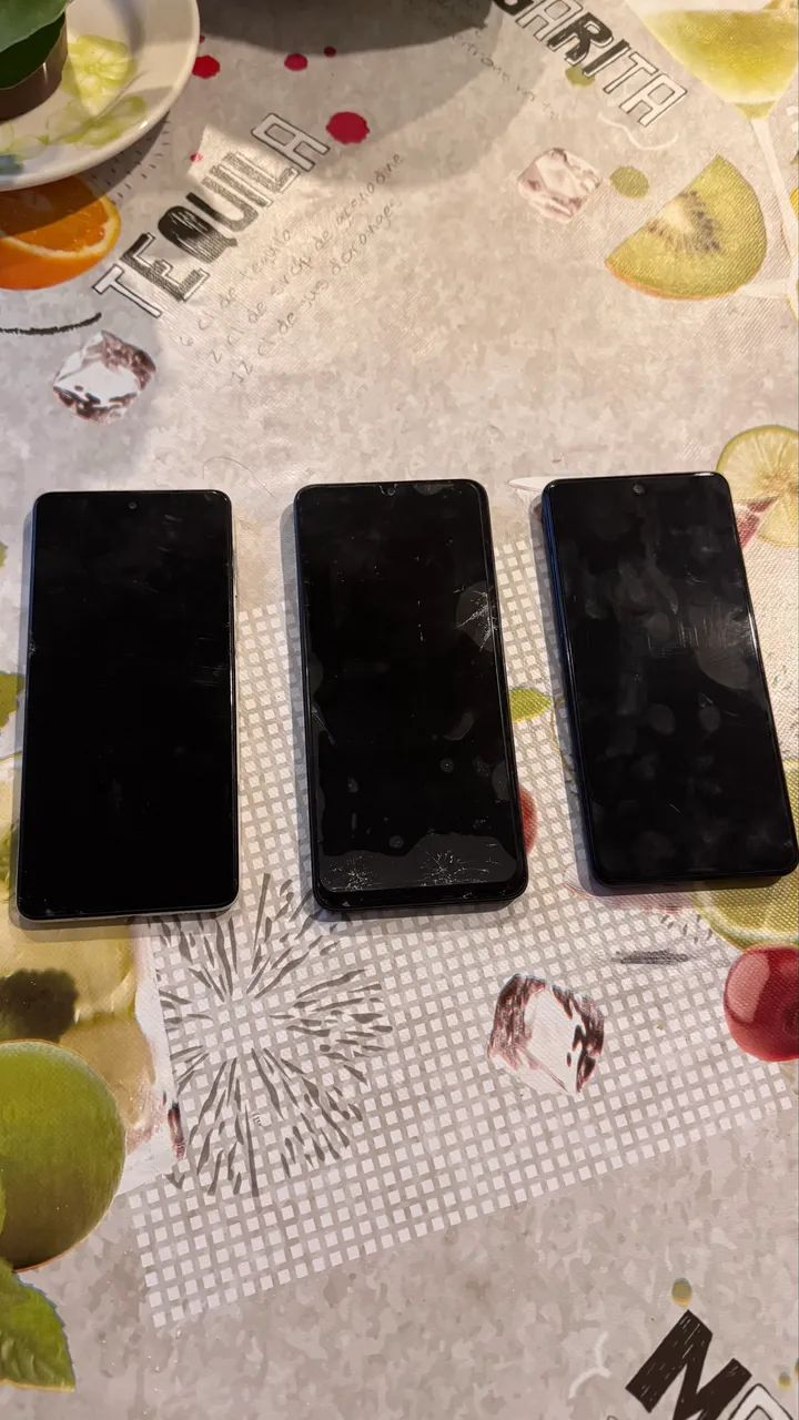 Vendo 3 celulares para retirada de peças ou conserto - Foto 2