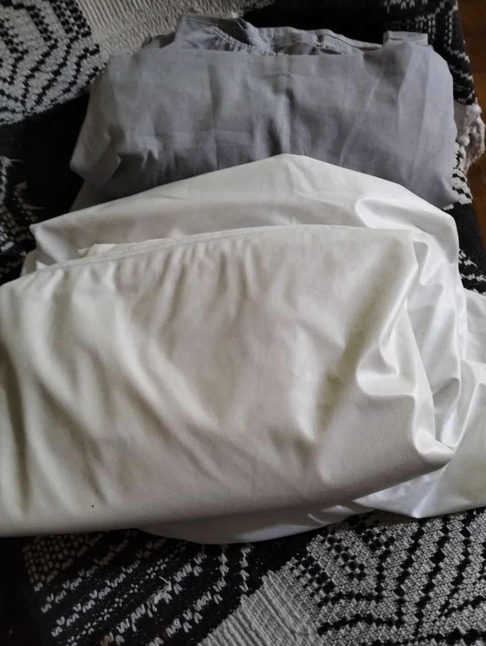 Lençol de solteiro com elástico,protetor colchão 15$ 