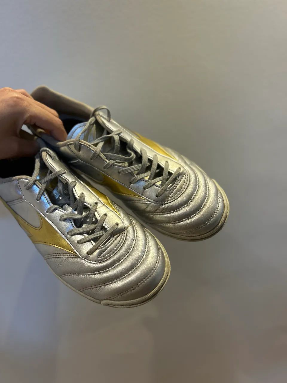 VENDO CHUTEIRA MIZUNO MORELIA PRO PROFISSIONAL - 40 - Calçados