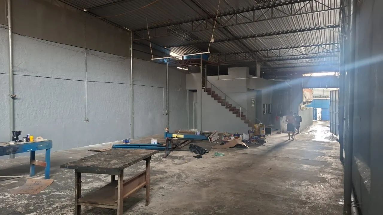 Alugo excelente Galpão com 400 m2 em Bonsucesso  - Foto 5
