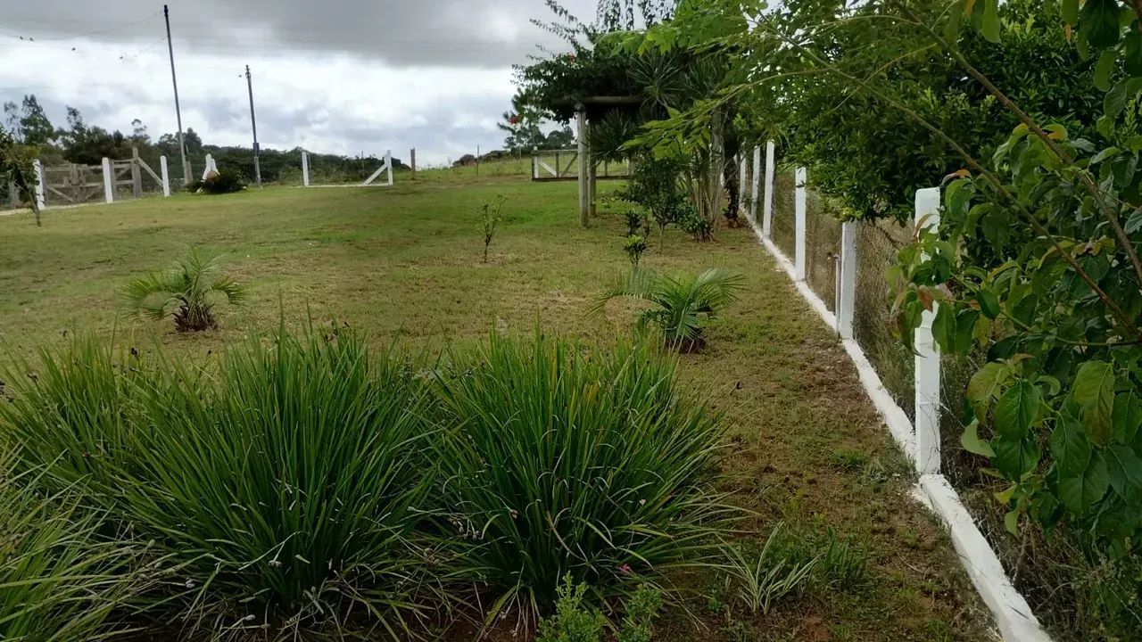 Velleda oferece excelente sítio todo cercado com casa e quiosque em Aguas Claras! - Foto 9