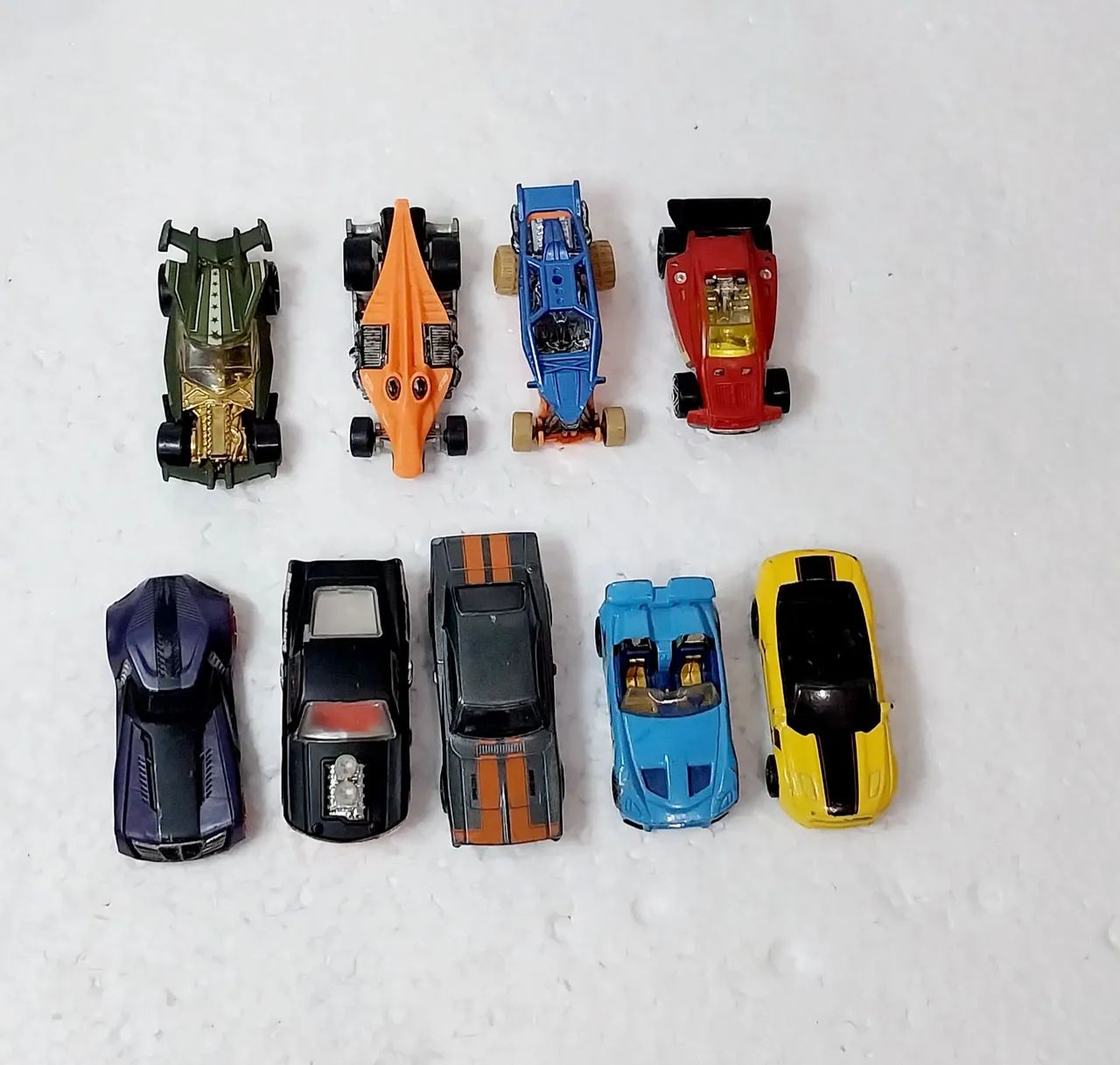 9 miniaturas HotWheels.  Brinquedos  - Foto 2