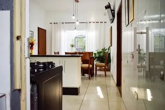 Casa com 3 dormitórios de 250 m² - Foto 5