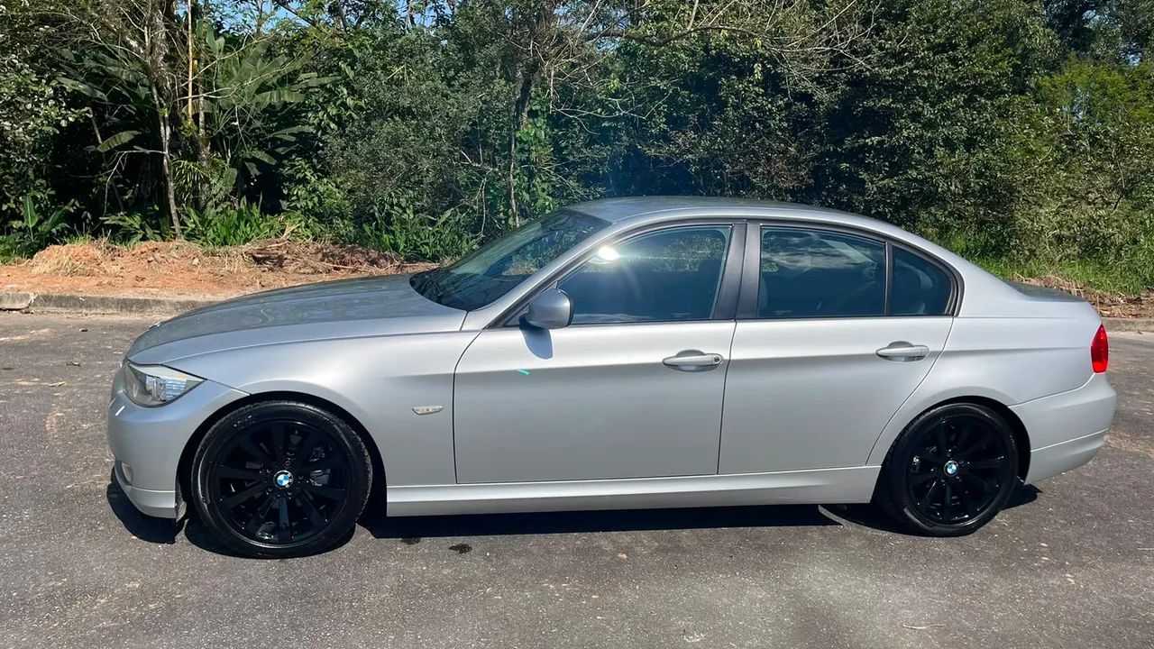 BMW 320I A 2010