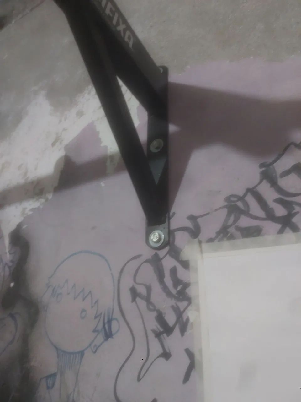 Barra fixa de parede - Foto 2