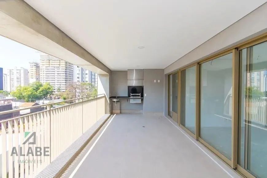 Apartamento tipo para venda com 3 quartos, 149m² - Foto 3