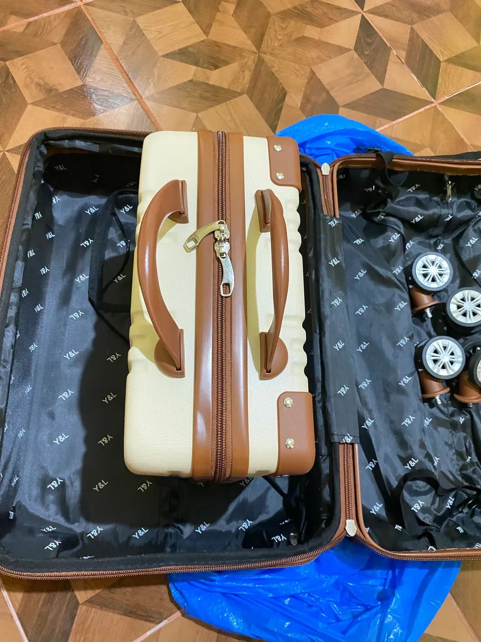 Vende-se Mala de Viagem - Foto 4