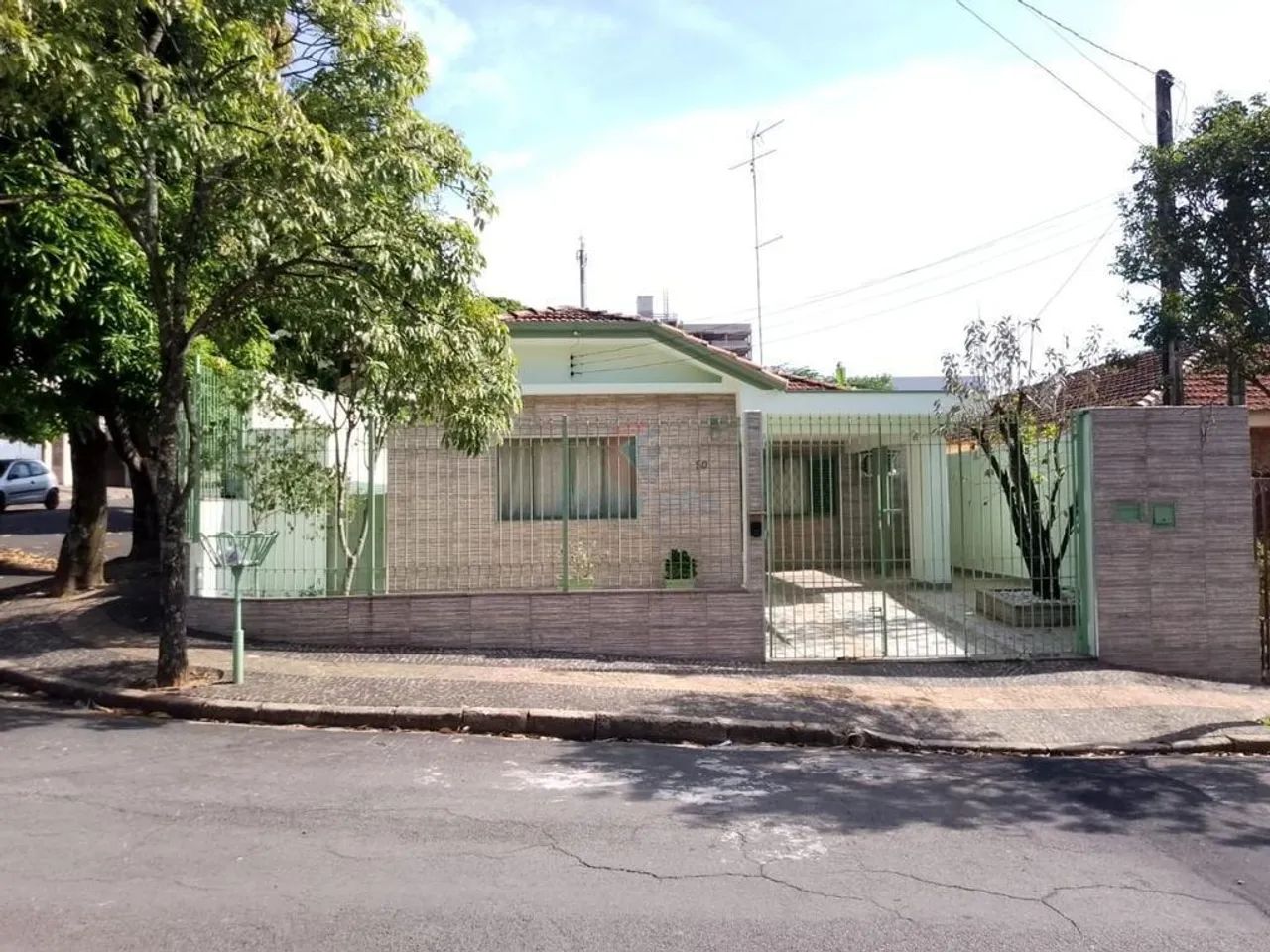 Casa à venda e locação em Nova Odessa, Centro, com 3 quartos, com 177 m² - Foto 2