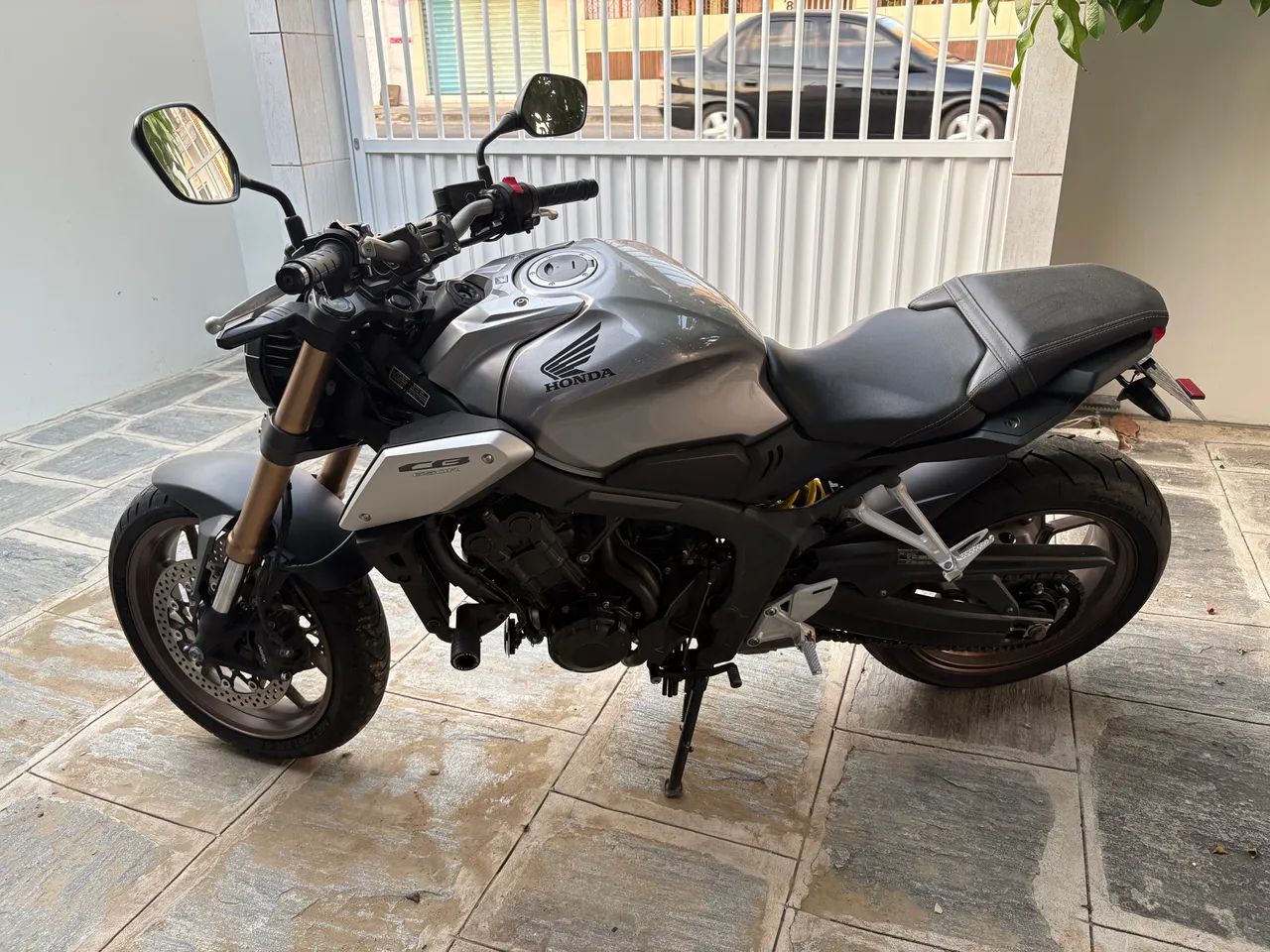 Honda CB650R 2021 - Foto 3