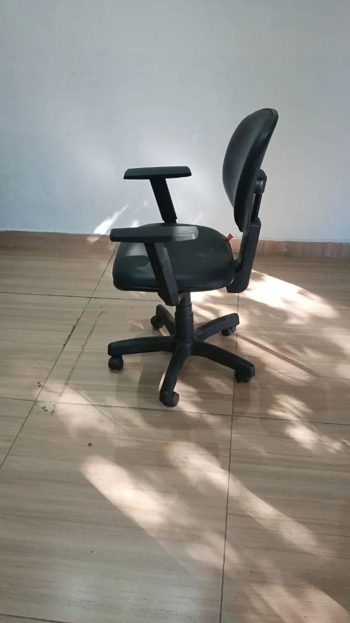 Cadeira Giratória Preta - Foto 2