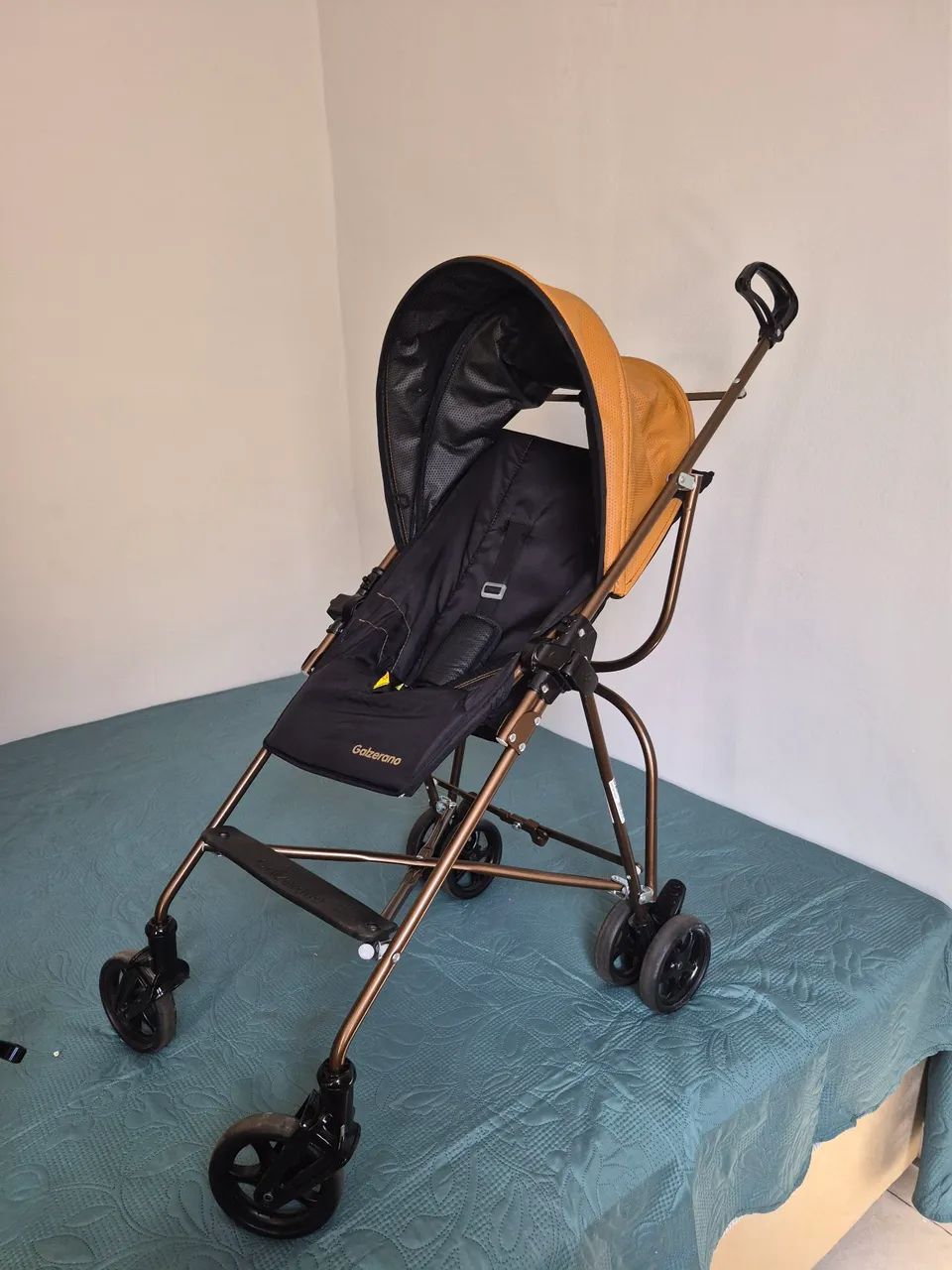 Vendo Carrinho de bebê novo