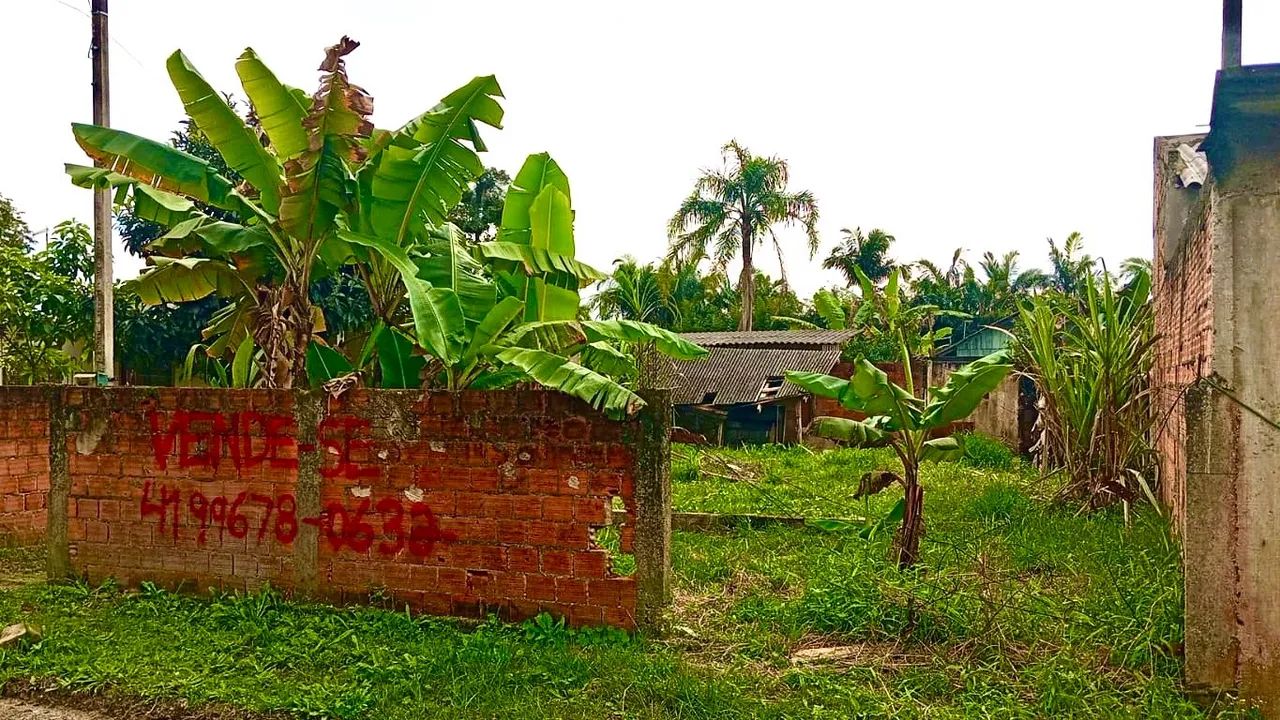 Terreno com Fundação 