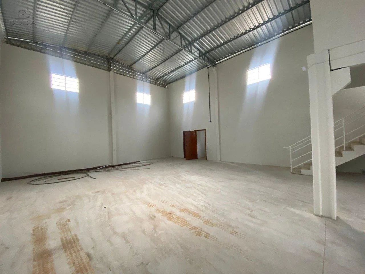 Galpão com aproximadamente 200 m² - Foto 4