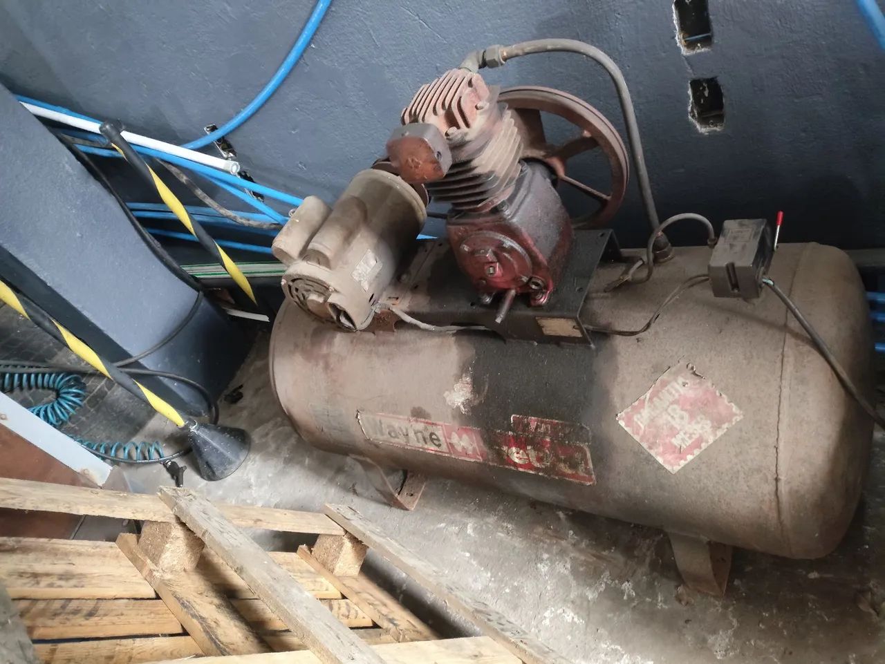 2 Elevacar 2500 toneladas e 1 compressor wetzel  - Foto 4