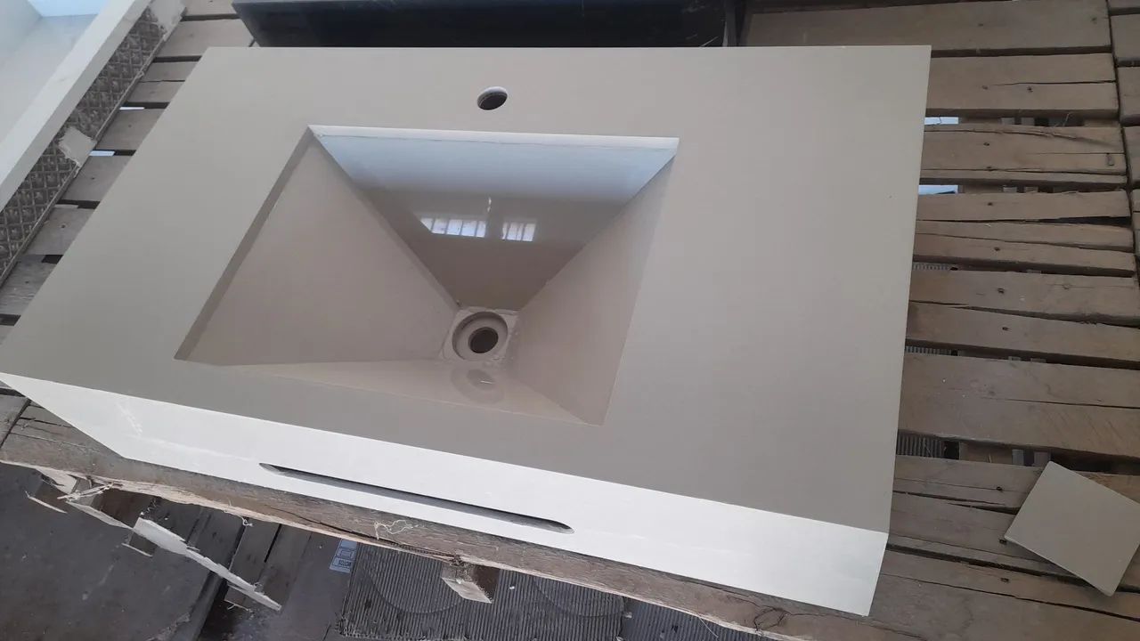 Lindo Lavatorio em pocelanato  com porta toalha apenas 550 reais medida80x45s  - Foto 6